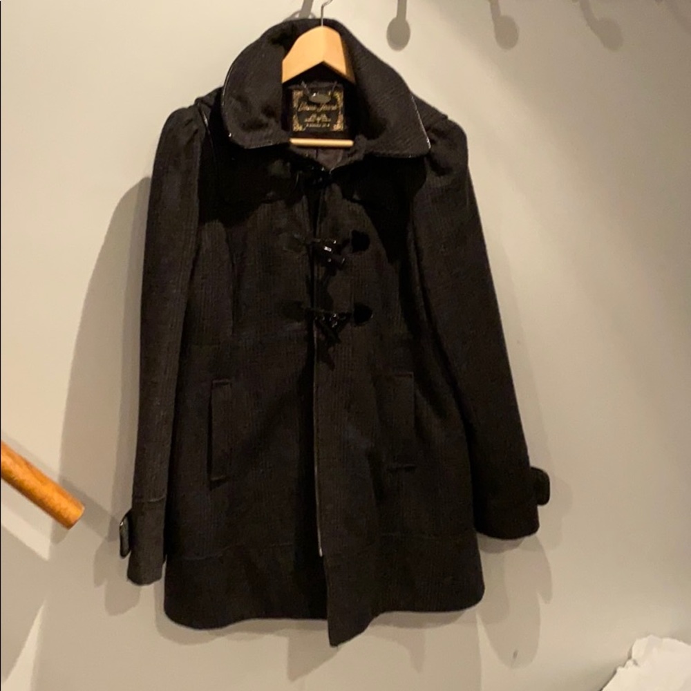 Guess women’s peacoat with nice detail